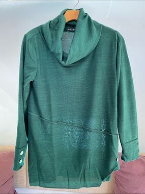 NWOT Lightweight Cowl Neck Sweater Tunic